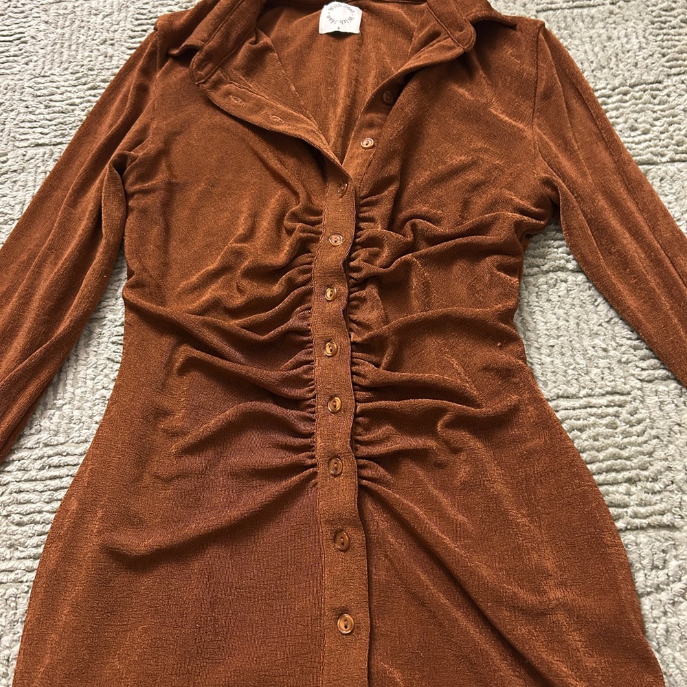 With Jean Rust Brown Long Sleeve Ruched Button Mini Dress - Picture 3 of 5